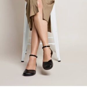 Shapen, Poppy barefoot pumps- black